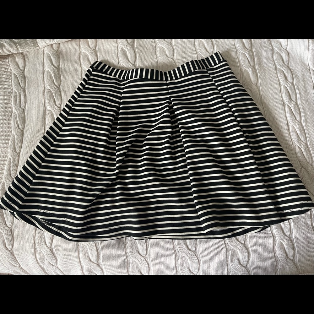 Smart Set Black White Striped Skater Skirt Size L